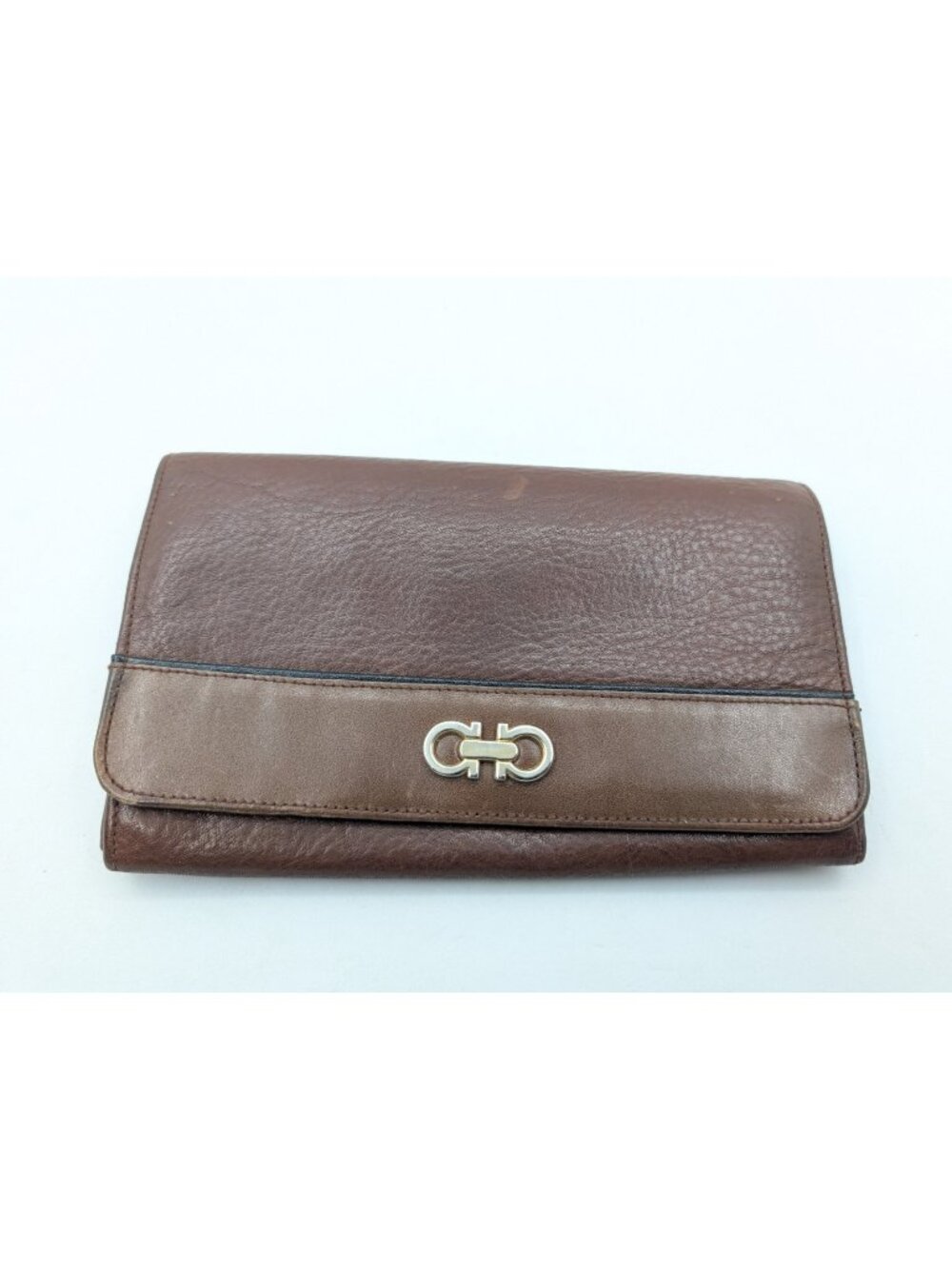 Vintage Wallet purse brown genuine leather Designer style Brass logo 7.25"x4"